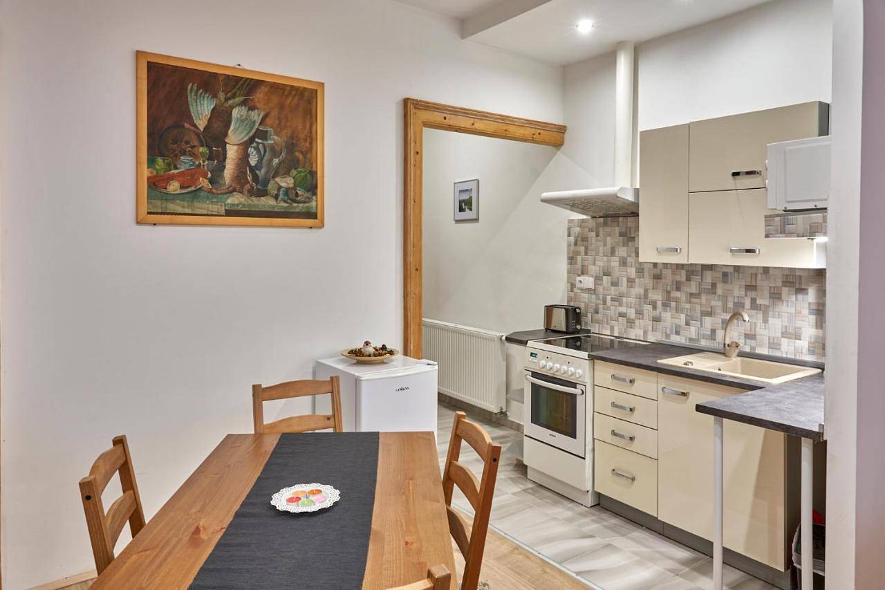 Cały apartament, Krejčovství in Mielnik, Melnik region