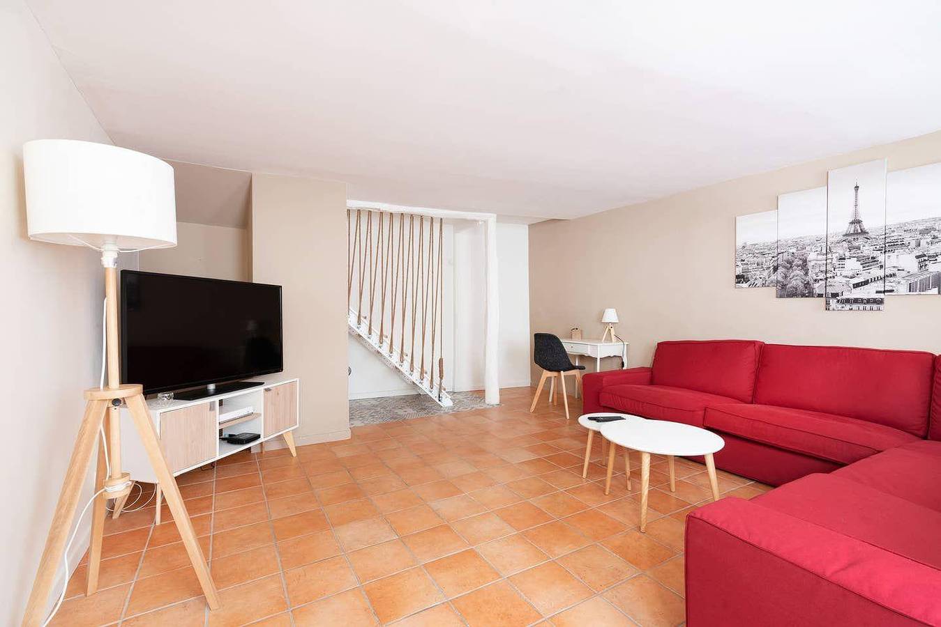 Keep the magic going after Disney land Paris. in Saint-Germain-sur-Morin, Seine-et-Marne