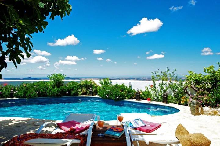 Apartamento para 4 personas, con Balcón y Terraza además de Jardín y Piscina en Medina-Sidonia
