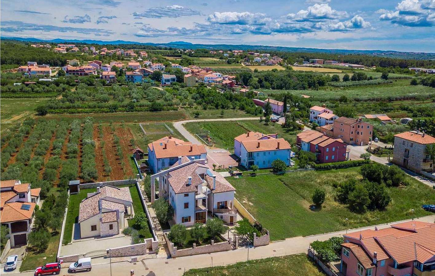 Gezellig appartement met zwembad, terras & WiFi - Op slechts 1,5 km van het strand in Novigrad, Mareda