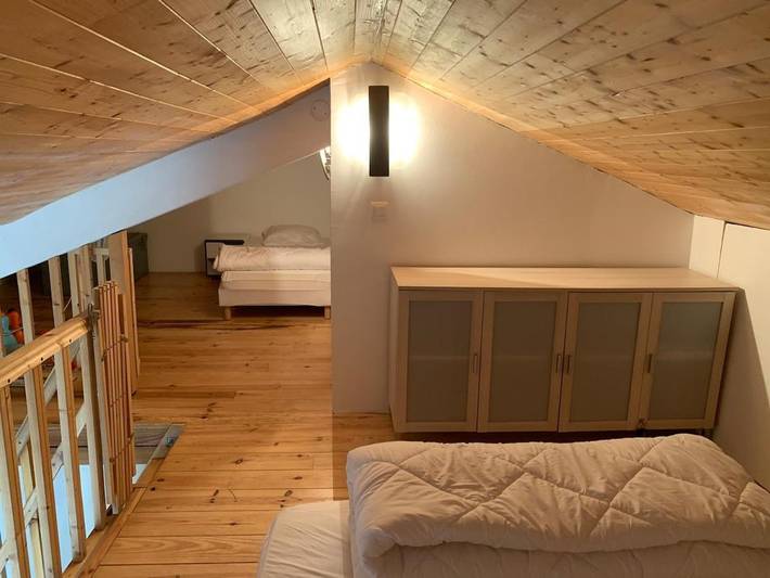 Location de vacances pour 6 personnes, avec vue ainsi que vue sur le lac et jardin, adapté aux familles dans Lac de Vassivière - 4