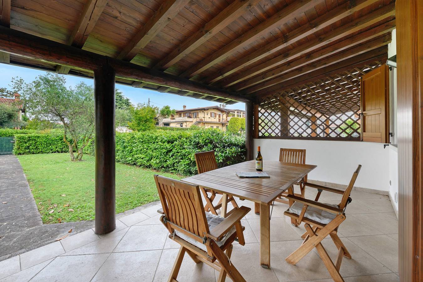 Appartamento intero, Appartamento 'Due Passi Dal Lago' con terrazza privata, Wi-Fi e aria condizionata in Manerba del Garda, Prealpi Gardesane