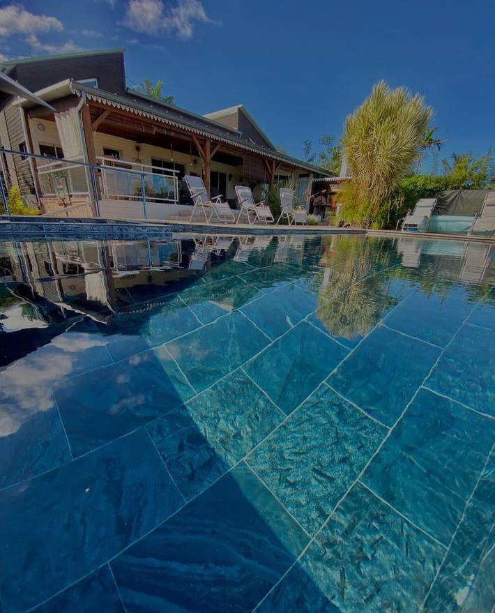 Villa pour 12 personnes, avec jacuzzi et piscine ainsi que jardin et terrasse sur l' Île de la Réunion