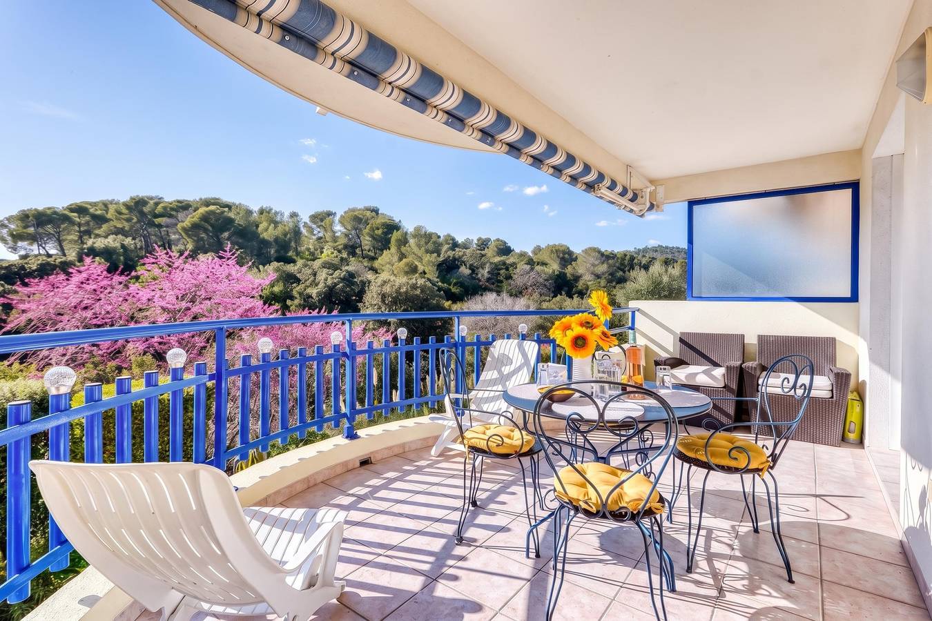 Appartement entier, Poseidon - 50m from the beach - Terrace in Saint-Raphaël, Massif de l'Esterel