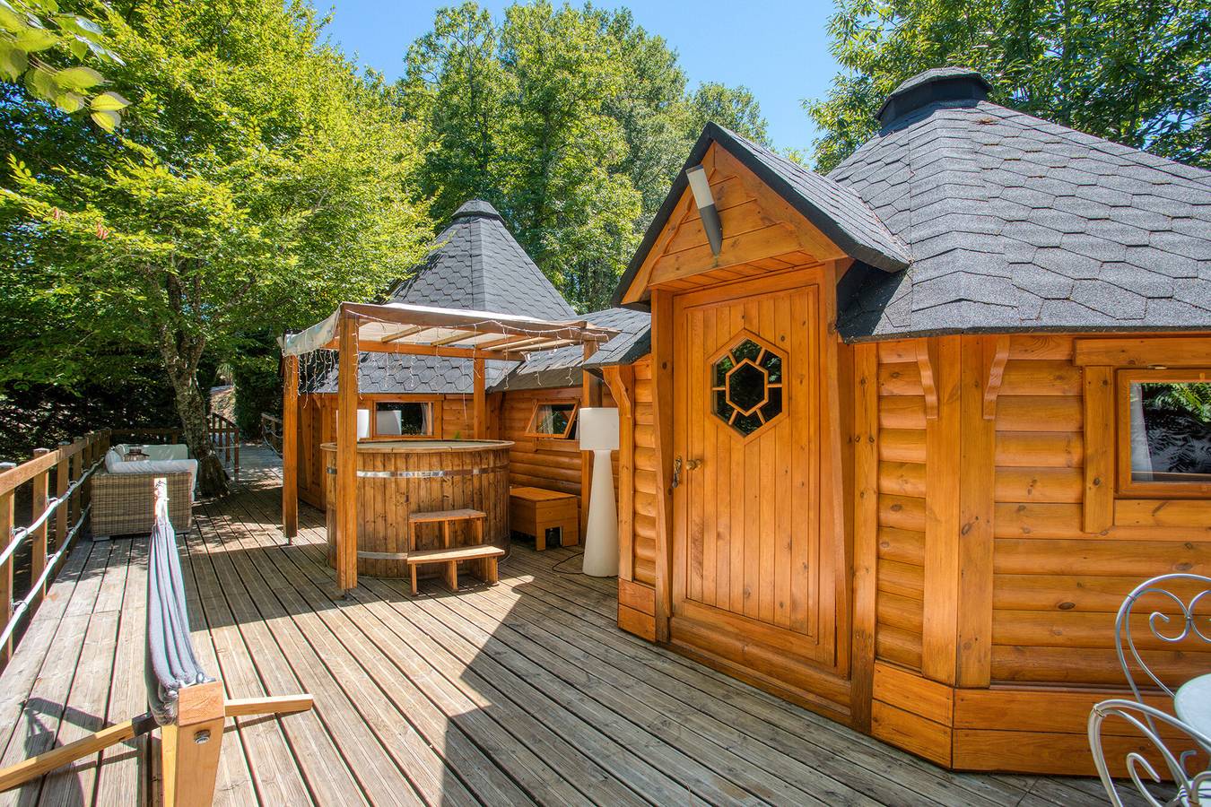 Grand Kota with Private Nordic Bath – Cozy Cabin, Grill & Breakfast Included in Saint-Cybranet, Périgord Noir