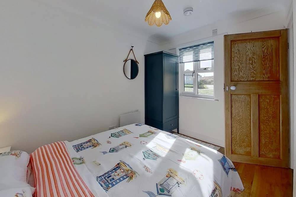 F06 Home View, Riviere Towans in Hayle, Cornwall