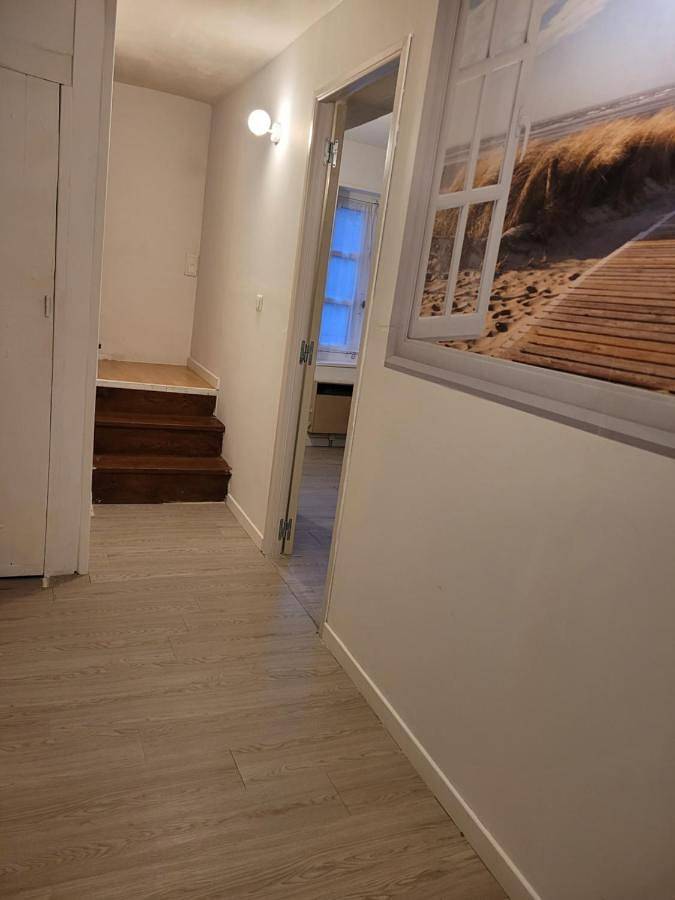 Two-Bedroom House in Coulanges-sur-Yonne, Région d'Auxerre