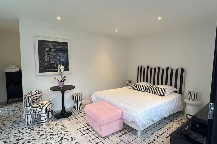Location de vacances pour 2 personnes, avec Terrasse et Jardin à Le Bouscat