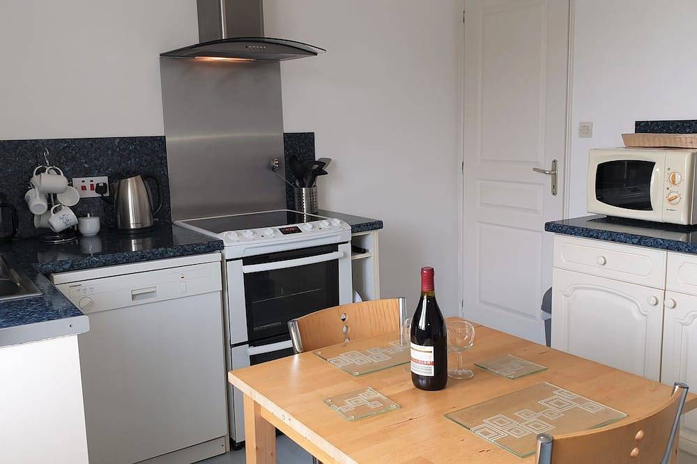 Lavender Cottage es una casa rural de una habitación con terraza y jardín privados. in Étaules, Côte de Beauté