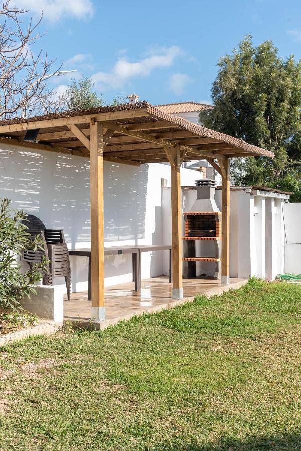 Location de vacances pour 12 personnes, avec Jacuzzi et Terrasse ainsi que Jardin et Piscine à La Línea de la Concepción - 4
