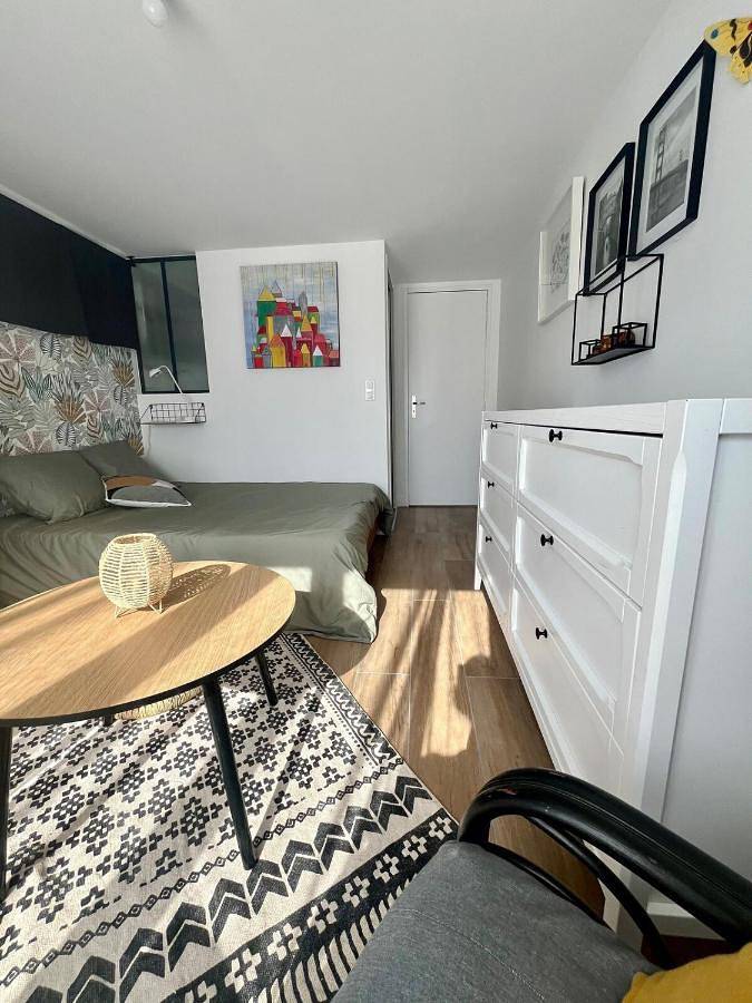 Gîte pour 2 personnes, avec terrasse à Créon (Gironde)