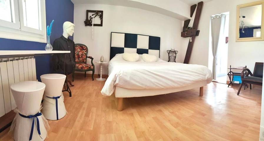Maison d’hôte pour 3 personnes, avec vue ainsi que terrasse et jardin - 1