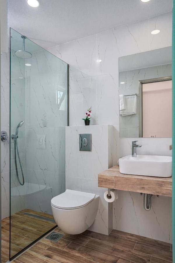 Ferienwohnung für 5 Personen, mit Balkon und Terrasse sowie Garten und Kinderpool in Kalamaki - 4