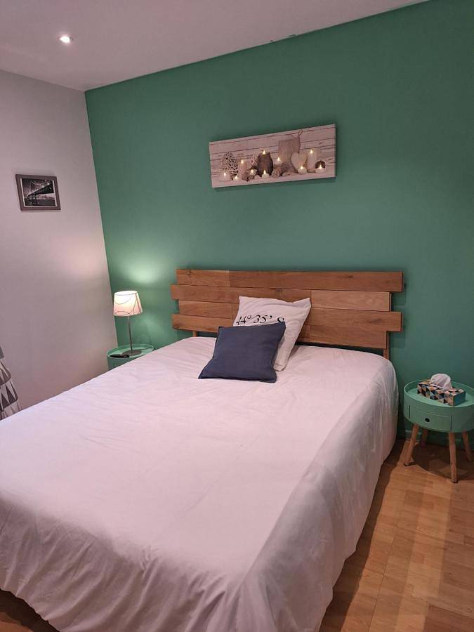 Gîte pour 2 personnes, avec Terrasse ainsi que Jardin et Piscine à Chassagny