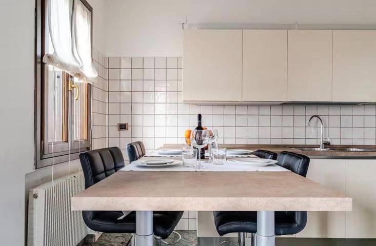 Gîte pour 6 personnes, avec vue ainsi que terrasse et jardin à Marcon - 4