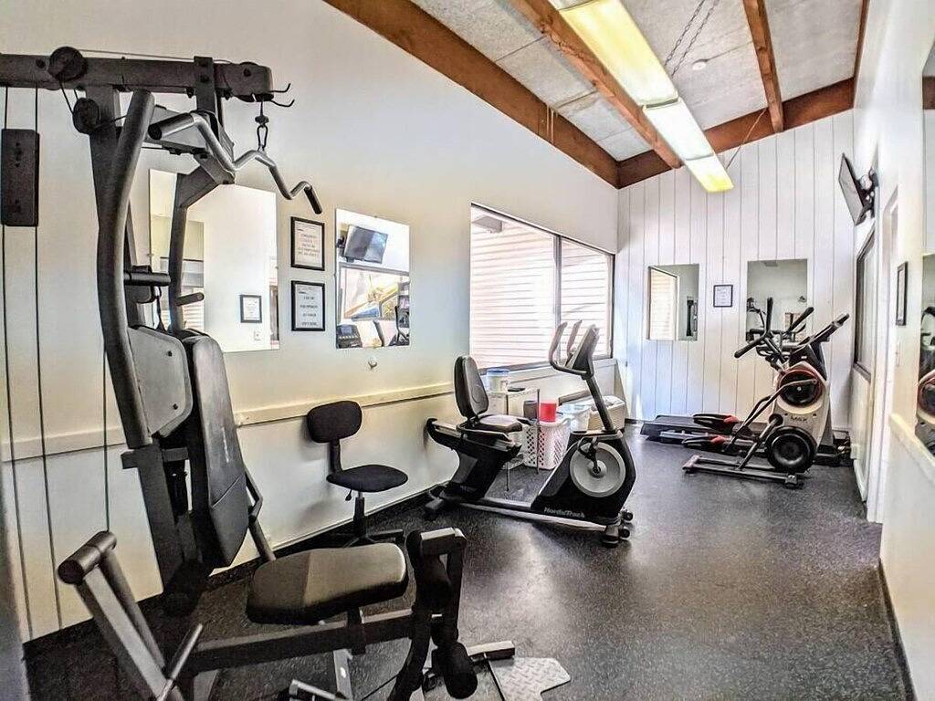 Ganze Wohnung, Cedar Lodge condo with mountain & lake Winnipesauke views! in Weirs Beach, Lake Winnipesaukee