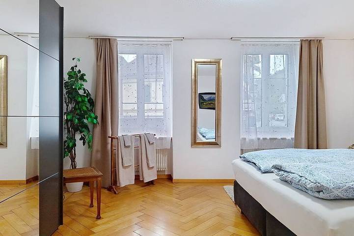 Geheel appartement, Bieri-Haus in Unterseen, Meer van Thun