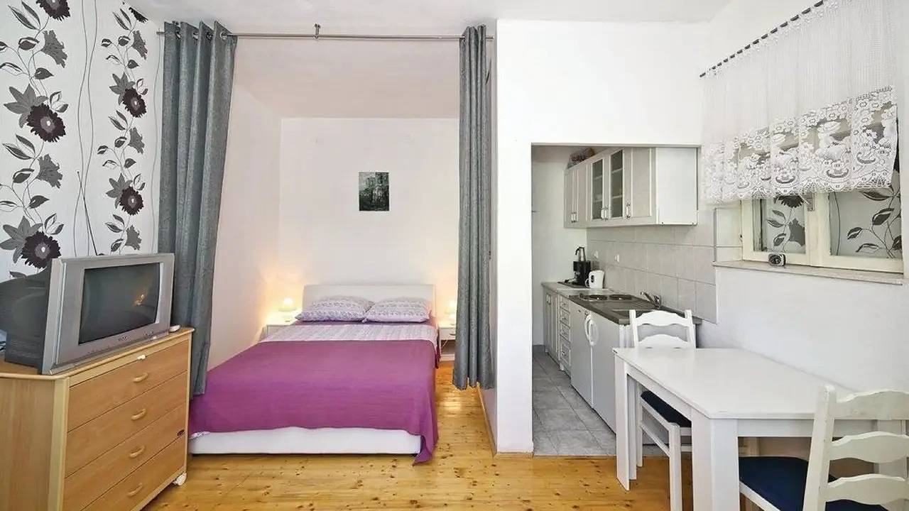 Ganze Ferienwohnung, Ferienwohnung für 3 Personen (45 m²) in Mastrinka in Gradska plaža (Trogir), Trogir