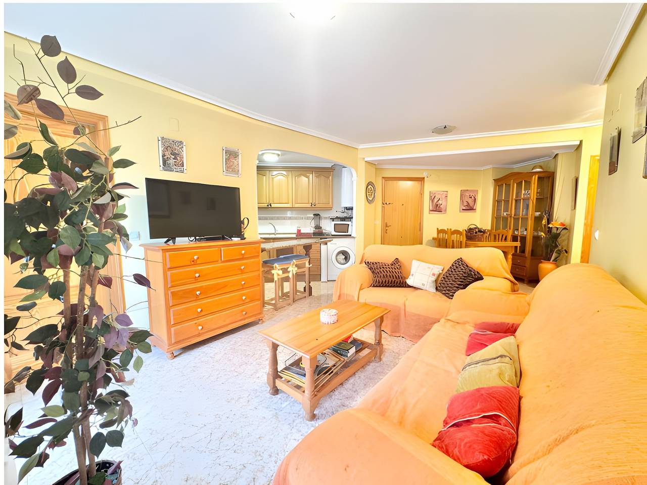 Apartamento entero, Apartamento 'Lopimar Aurora' con piscina compartida, Wi-Fi y aire acondicionado in Canet de Berenguer, Costa de Valencia