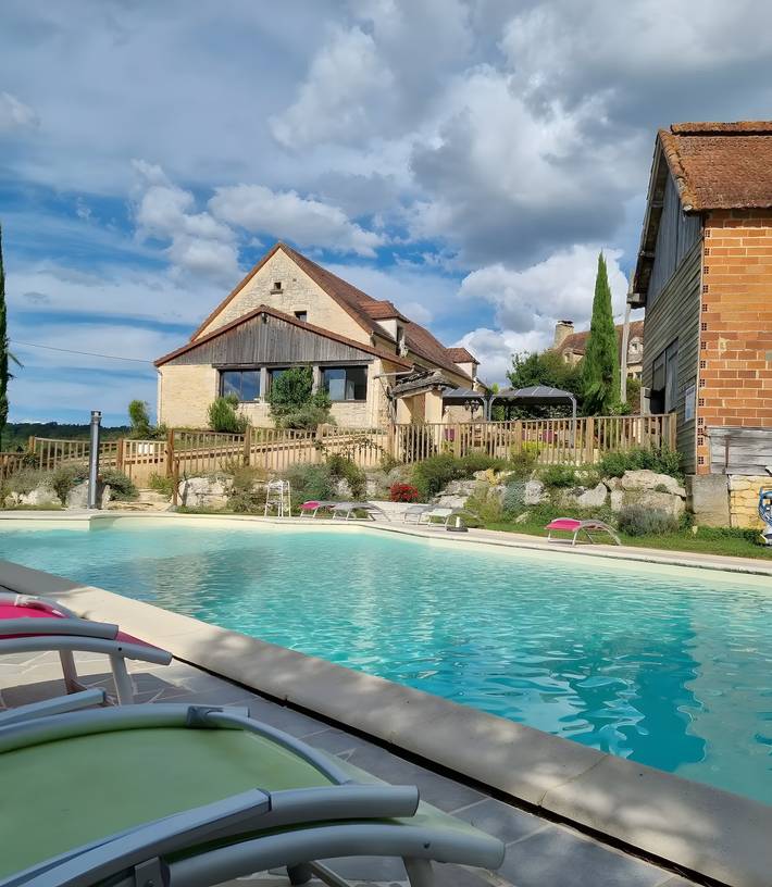 Camera 'Lune' con piscina condivisa, Wi-Fi e aria condizionata - Table d'Hôtes in Salignac-Eyvigues, Périgord Noir