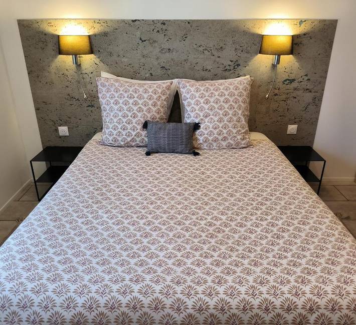 Location de vacances pour 4 personnes, avec jardin à Saint-Laurent-des-Vignes