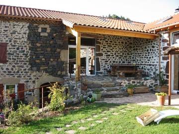 Gîte pour 13 personnes, avec jardin à Saint-Privat-d'Allier