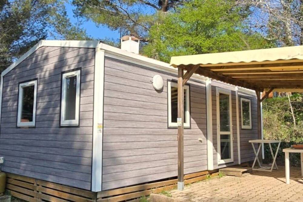 Camping 3 étoiles - Piscine  - ccbfihf in Châteauneuf-de-Gadagne, Vaucluse