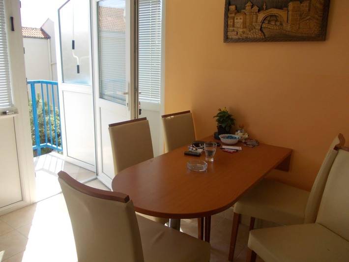 Ferienwohnung für 3 Personen, mit Balkon und Garten in Karlobag - 3