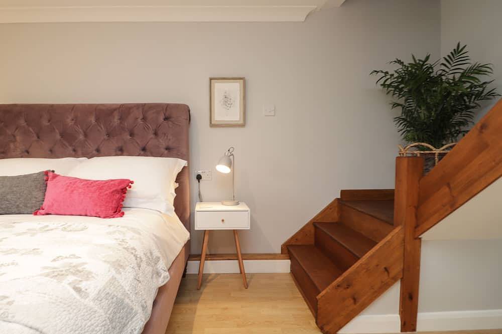 Ditsys Den, pet friendly, with a garden in Paddock Wood, Kent in Yalding, Kent