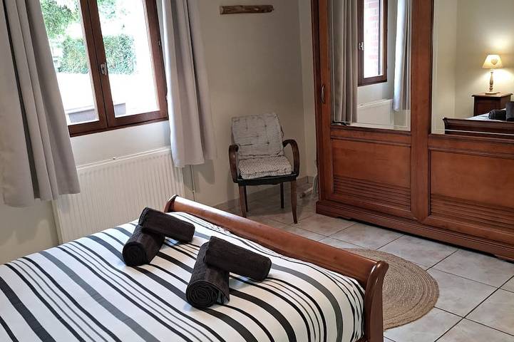 Location de vacances pour 7 personnes, avec terrasse et jardin dans Sailly-Laurette