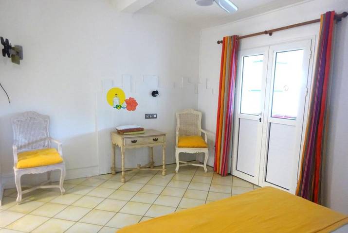 Gîte pour 2 personnes, avec vue et terrasse dans Anse l'Etang - 3