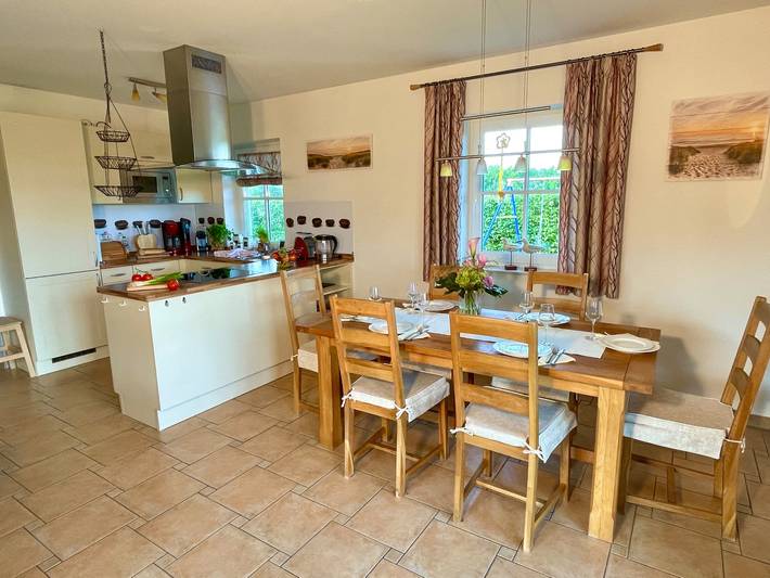 Ferienhaus für 7 Personen, mit Whirlpool und Terrasse sowie Garten und Sauna in Zinnowitz - 4