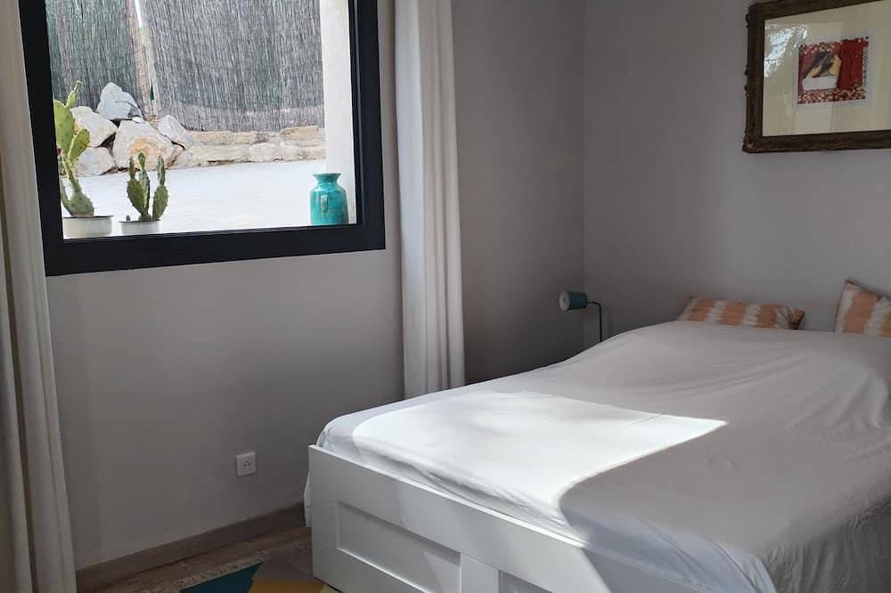 Spacieuse Villa Renove Tres Cosy De Plein Pied Avec Piscine Et Spa in Pujaut, Région de Nîmes
