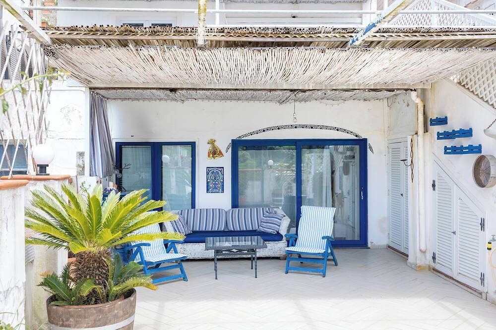Blue of Capri, 15-minute walk to the Piazzetta, quiet and sunny area in Capri, Neapel Provinz