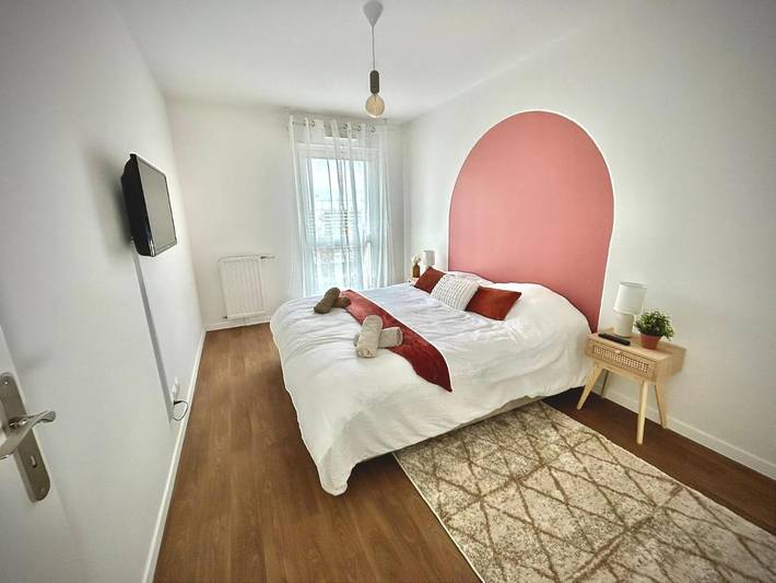 Gîte pour 4 personnes, avec Balcon ainsi que Terrasse et Vue à Noisiel