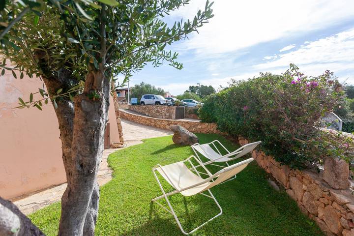 Gîte pour 2 personnes, avec jardin à Monte Petrosu - 3