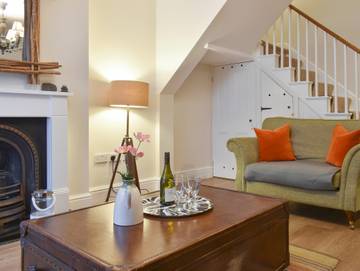 Log Cabin for 8 People in Whitby, North Yorkshire, Photo 3