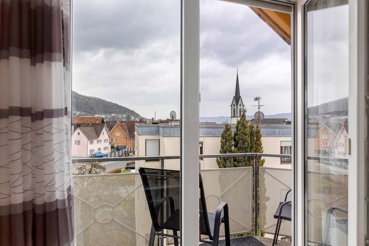 Ferienwohnung für 2 Personen, mit Seeblick und Balkon in Bodman-Ludwigshafen - 2