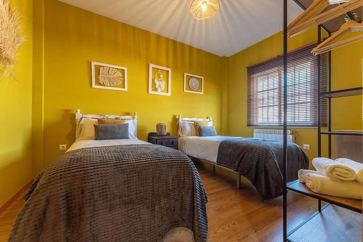 Casa rural para 6 personas, con jardín y piscina, Se admiten mascotas en Tierra de Mérida - Vegas Bajas - 4