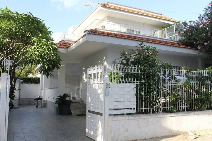 Chalet para 5 personas, con balcón y jardín - 1