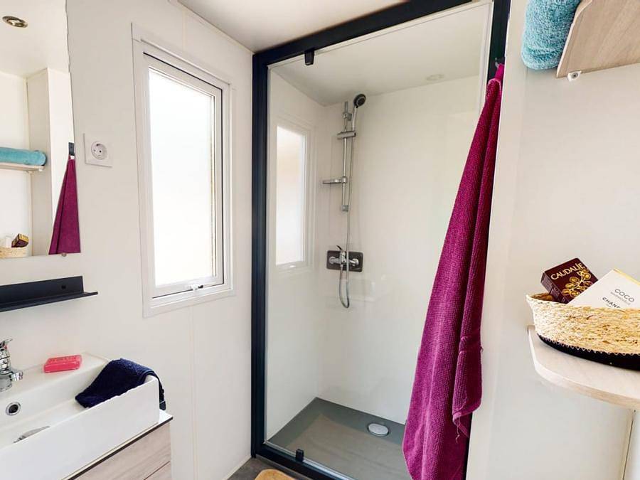 Camping Siblu les Embruns Funpass inclus - Stacaravan 8 personen - Essentiel 3ch 8p Signature airconditioning in Claouey, Lège-Cap-Ferret