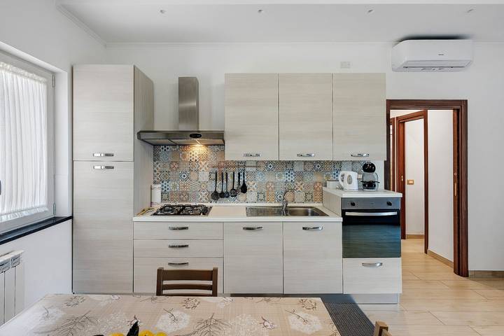 Casa Vacanza Annì with Wi-Fi and Air Conditioning in Vico Equense, Sorrento Coast