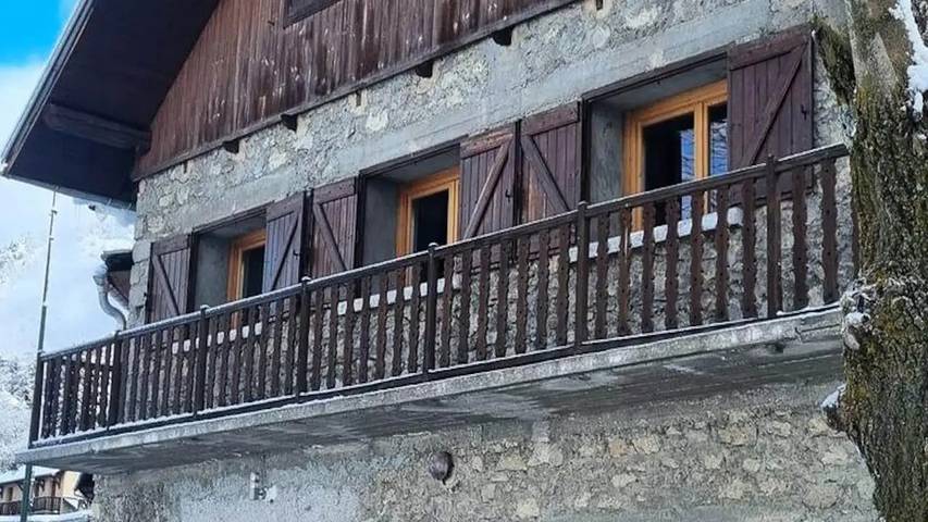 Gîte pour 13 personnes, avec Balcon dans Vars (station de ski)