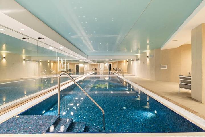 Vakantiewoning voor 11 personen, with balkon and zwembad as well as sauna, met huisdier in Jeruzalem