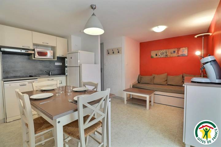 Casa de huéspedes para 5 personas, con terraza y piscina, Se admiten mascotas - 1