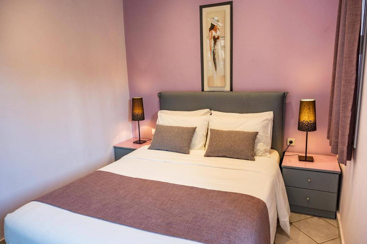 Appartement entier, One-Bedroom Apartment with Balcony in Région d'Iraklio-Héraklion