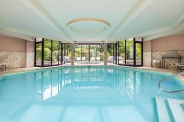 Hôtel pour 6 personnes, avec vue et piscine ainsi que jardin et sauna, animaux acceptés à Vinay