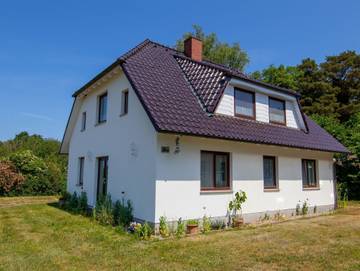 Ferienwohnung für 3 Personen, mit Ausblick und Garten sowie Terrasse, kinderfreundlich in Wieck am Darß