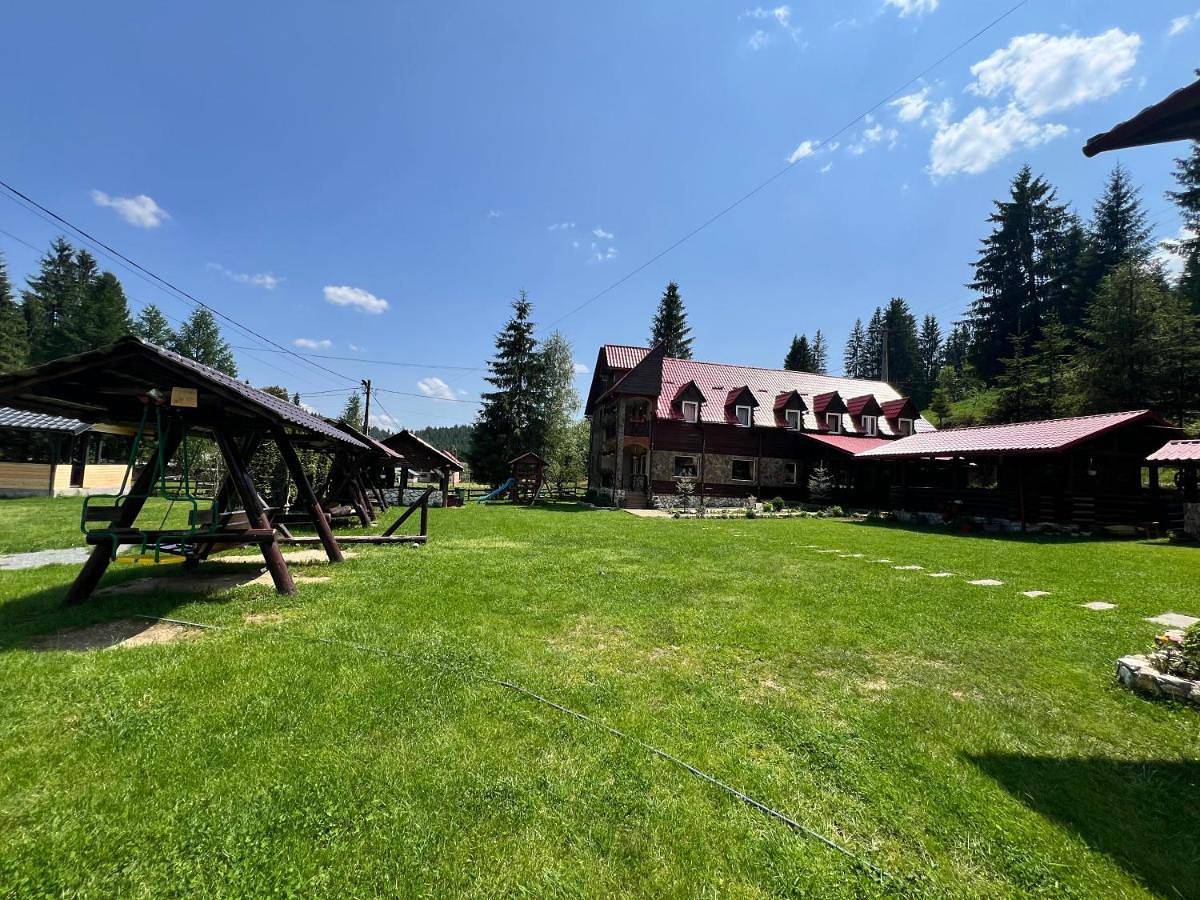 Family Room with Private Bathroom in Alba (Romania)