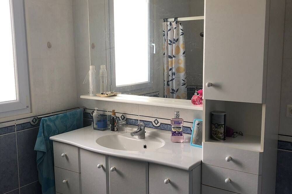 Apartamento entero, Lovely room in Provence 5 minutes from the golf course, 50 meters from the tennis court. in Pierrevert, Parque natural regional del Luberon